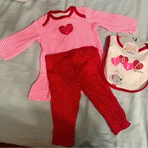 Carters baby girl Valentine’s outfit 6M
